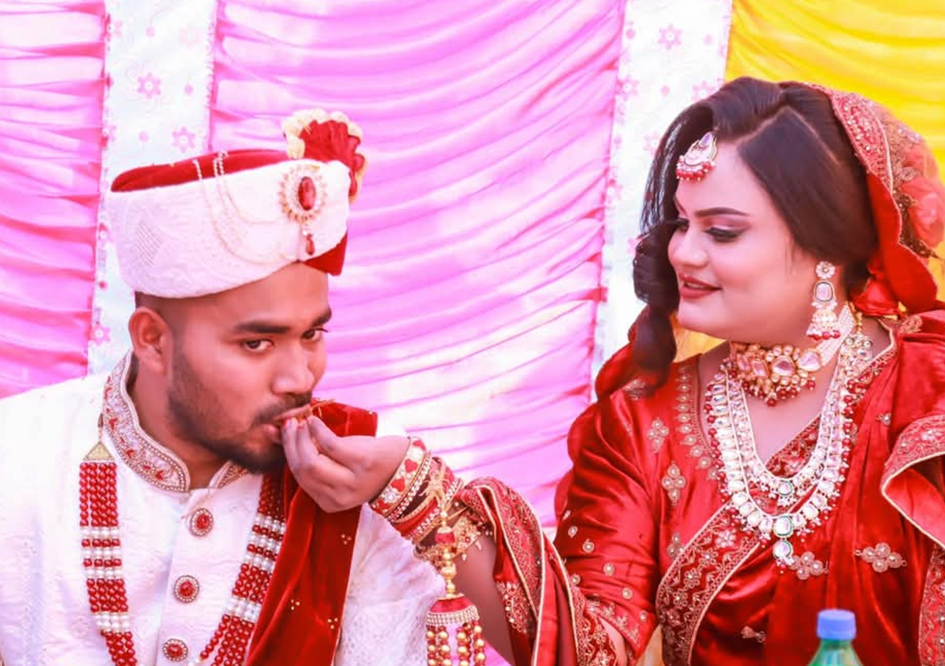 বিবাহ বন্ধনে আবদ্ধ হলেন সিরাজগঞ্জের নারী ফুটবলার আঁখি