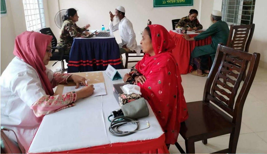 সেনাবাহিনীর ফ্রি মেডিকেল ক্যাম্প