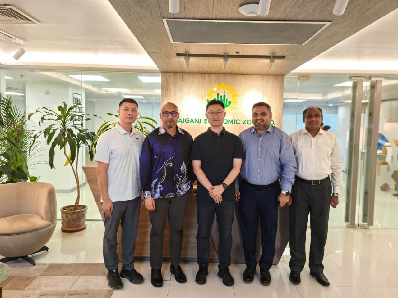 সিরাজগঞ্জ ইকোনমিক জোনে চীনের বিনিয়োগ বিষয়ে উচ্চপর্যায়ের বৈঠক