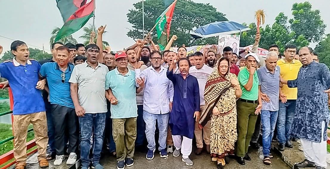 বৃষ্টি উপেক্ষা করে সিরাজগঞ্জে বিএনপির বিজয় মিছিল