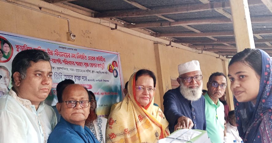 কুড়ালিয়া বালিকা বিদ্যালয়ের এডহক কমিটির পরিচিতি সভা