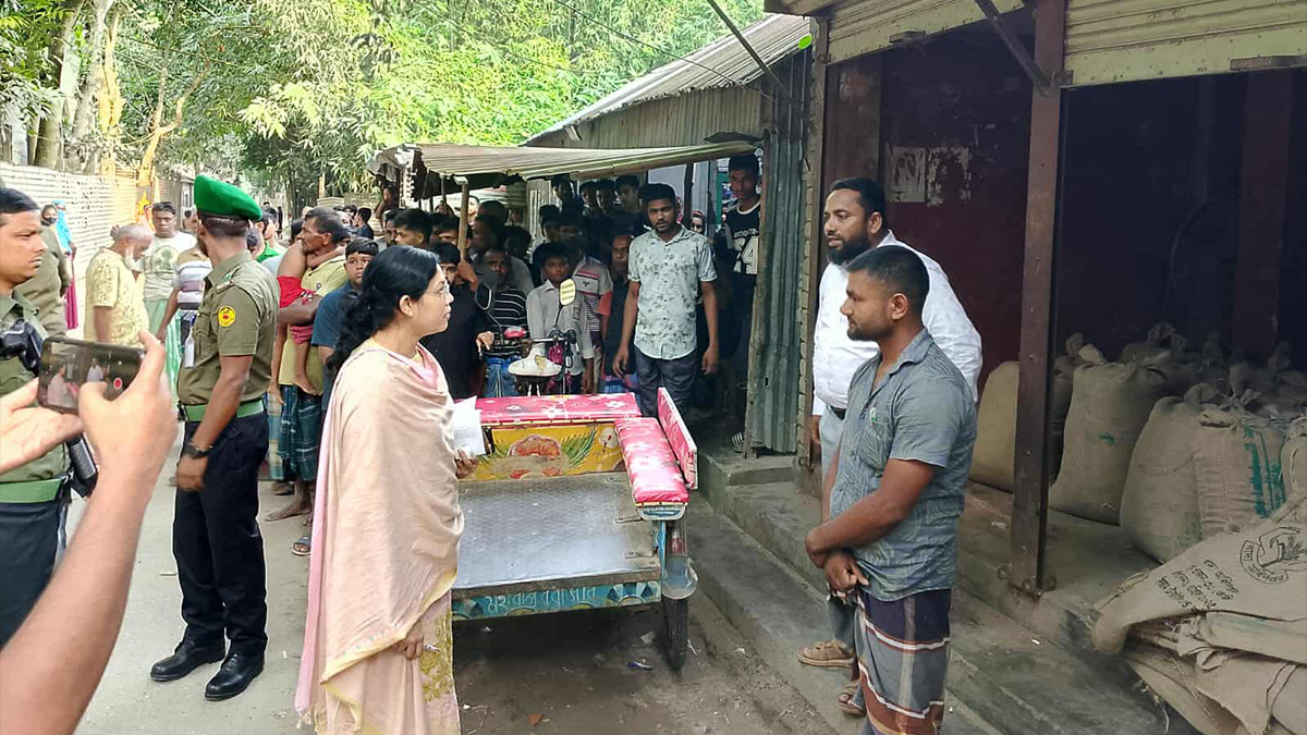 বেলকুচিতে ১০ টন সরকারি চাল উদ্ধার