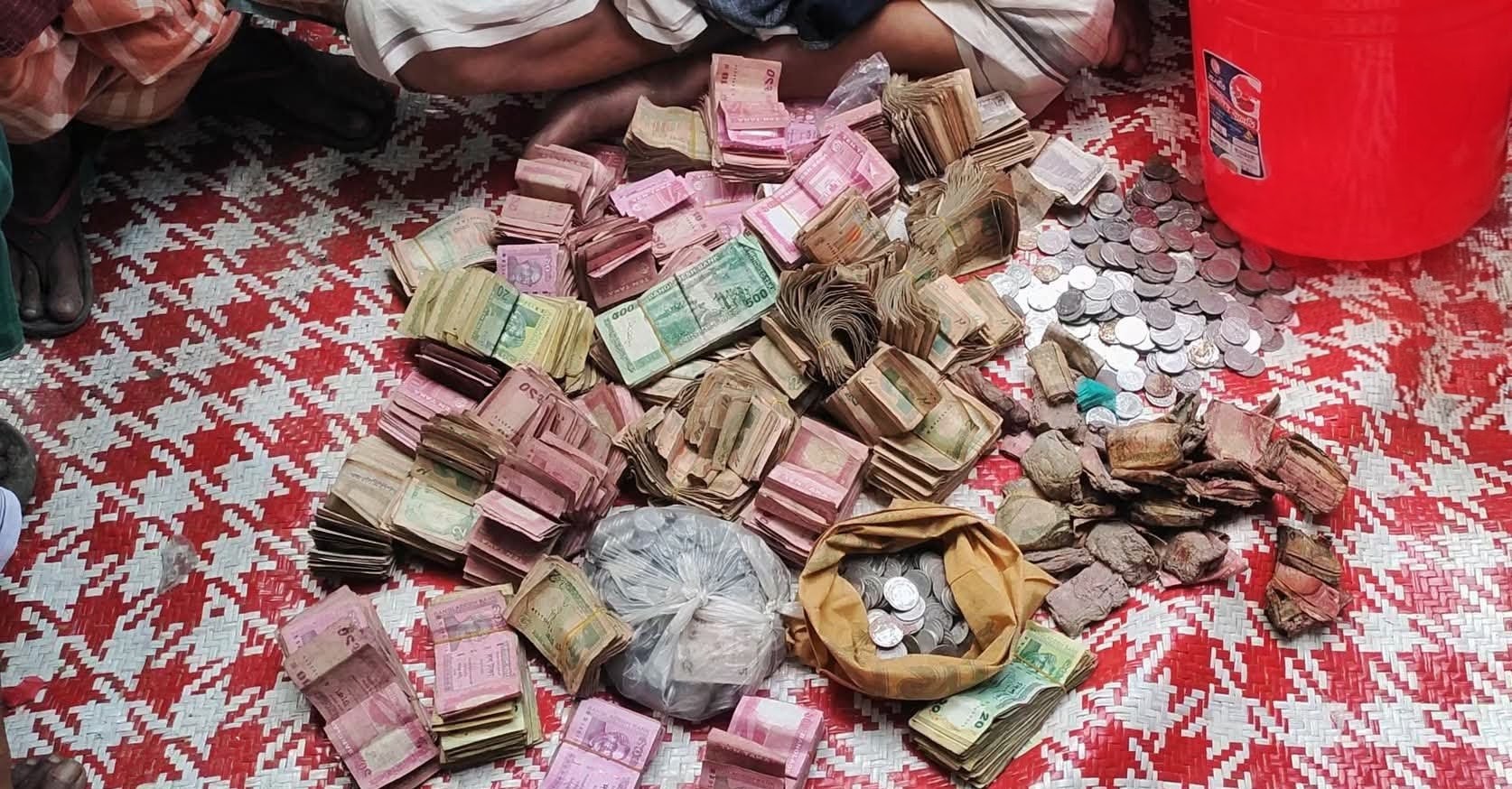 ভিক্ষুক নারীর আরেক বস্তা টাকা উদ্ধার, মিললো মোট তিন বস্তা