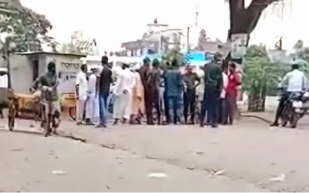 দুম্বার মাংস ছিনতাই