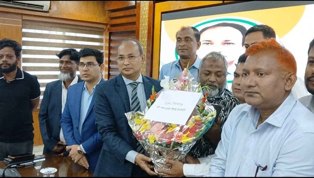 সিরাজগঞ্জে জেলা প্রশাসক নজরুল ইসলামের বিদায় সংবর্ধনা