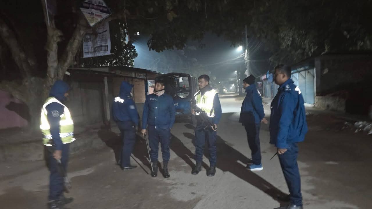 সিরাজগঞ্জে পাড়া-ভিত্তিক সংঘর্ষ: দুই মামলায় গ্রেফতার ১৩, কঠোর অবস্থানে পুলিশ