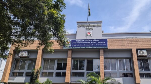 সিরাজগঞ্জ জেলায় এখন পর্যন্ত যারা যারা মনোনয়ন ফরম তুলেছেন