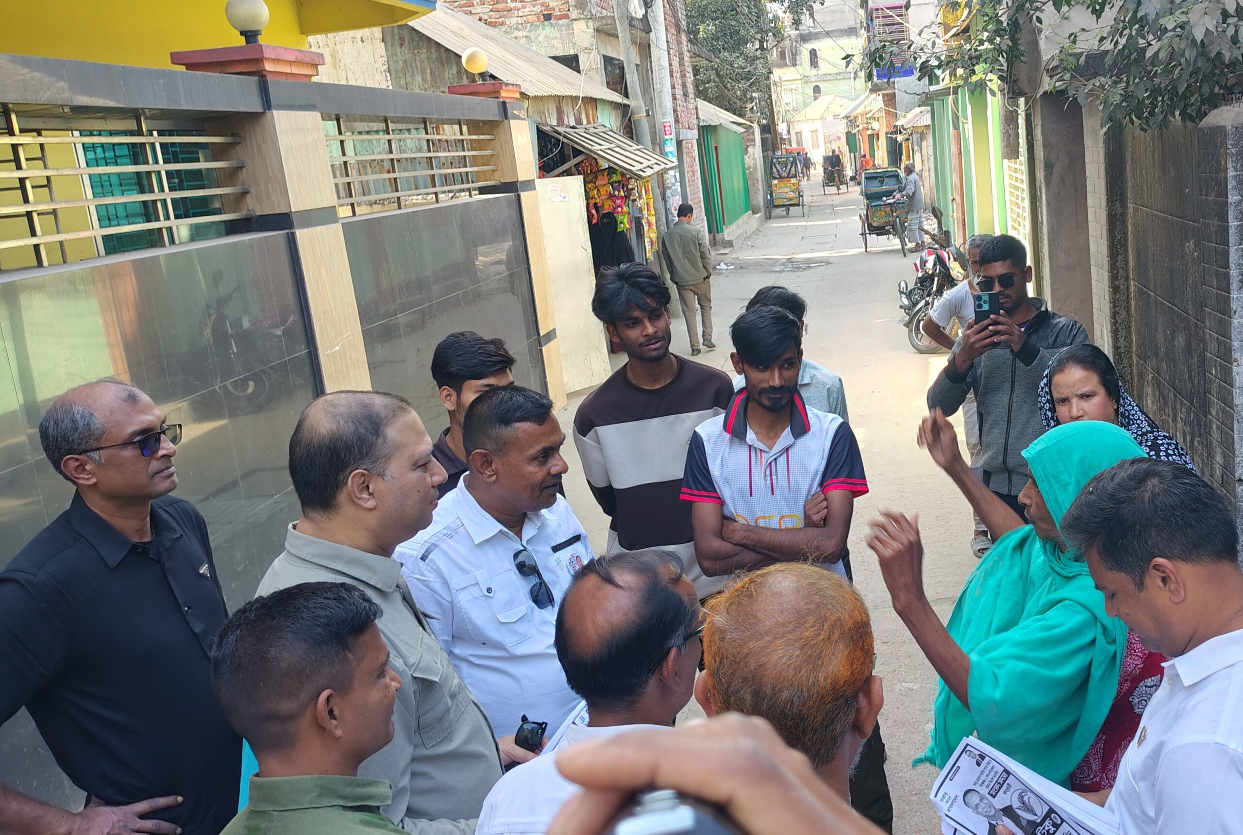 চাচার জন্য ধানের শীষে ভোট চেয়ে সিরাজগঞ্জের পথে পথে জাভেদ