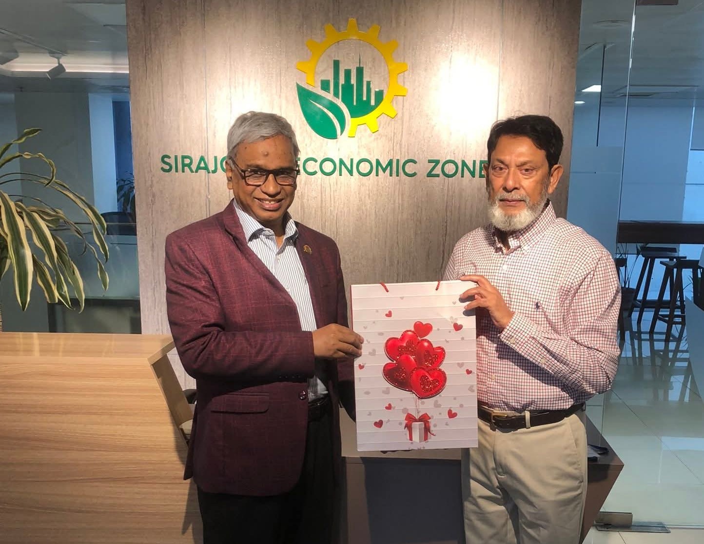 সিরাজগঞ্জ ইকোনমিক জোনে বিনিয়োগ সম্ভাবনা নিয়ে যুক্তরাষ্ট্রভিত্তিক প্রতিষ্ঠানের বৈঠক