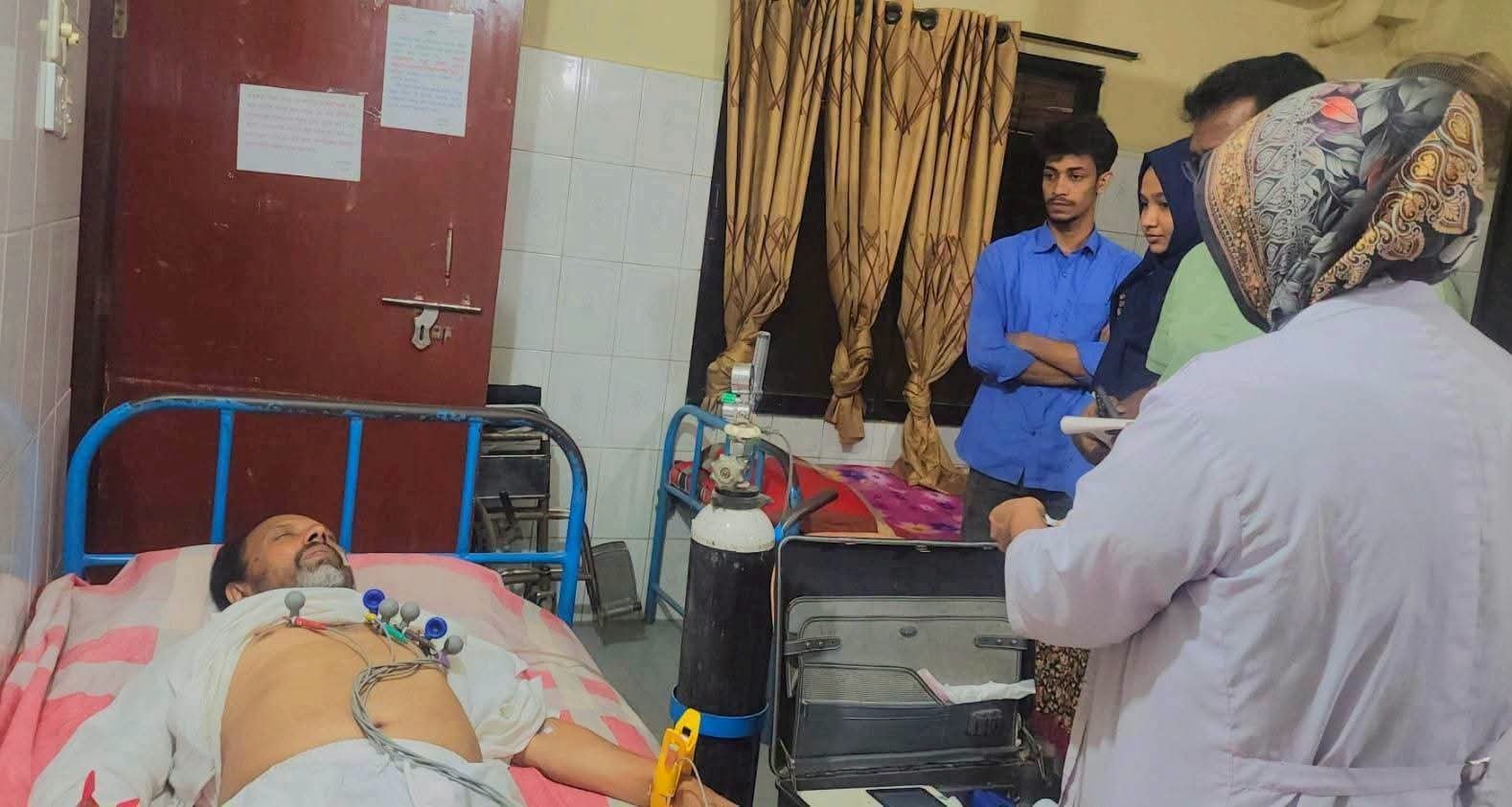 উন্নত চিকিৎসার জন্য ঢাকায় নেওয়া হয়েছে সিরাজগঞ্জ বিএনপি নেতা বাচ্চুকে