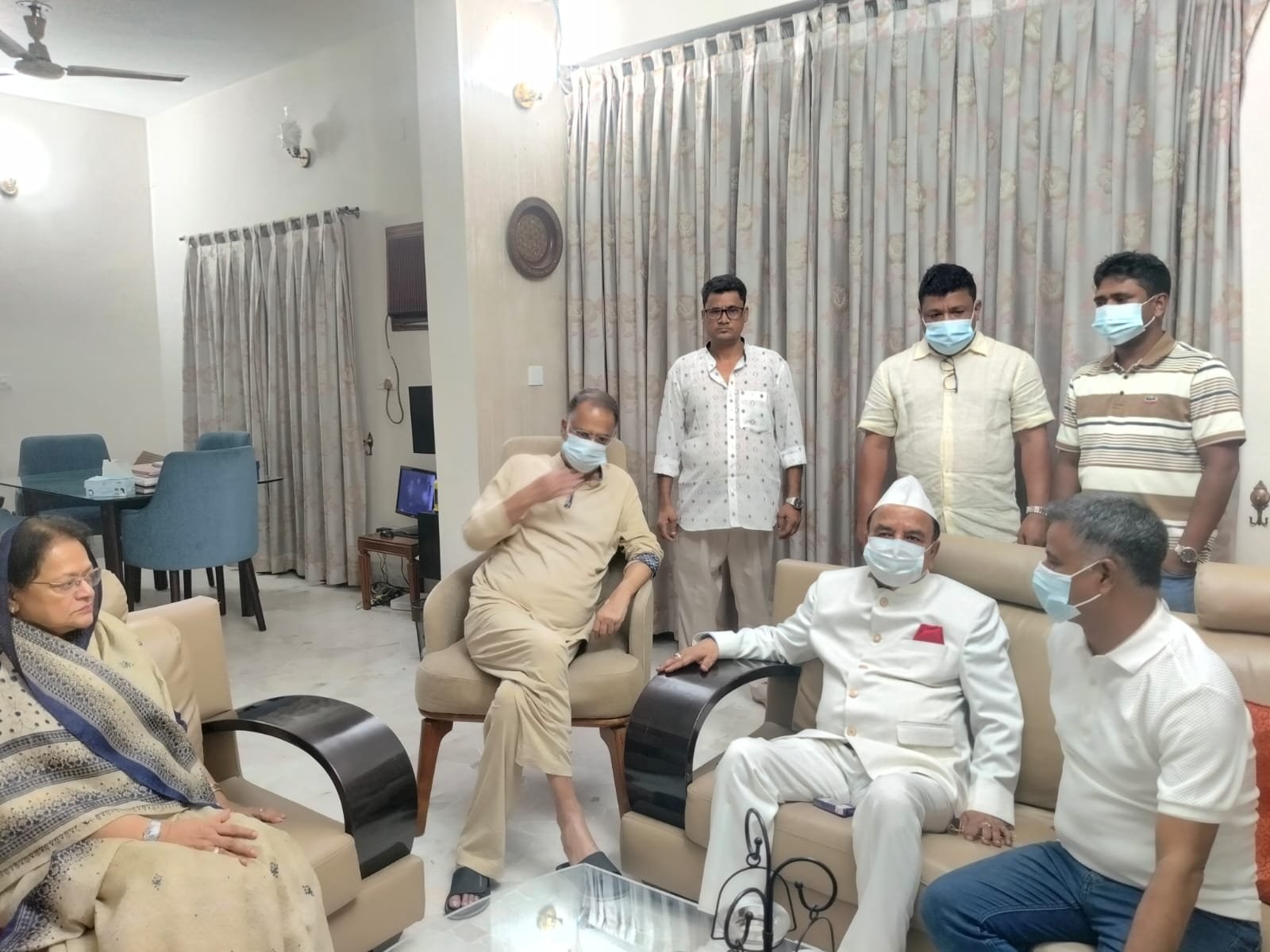 অসুস্থ বিদ্যুৎমন্ত্রী টুকুকে দেখতে বাসায় গয়েশ্বর